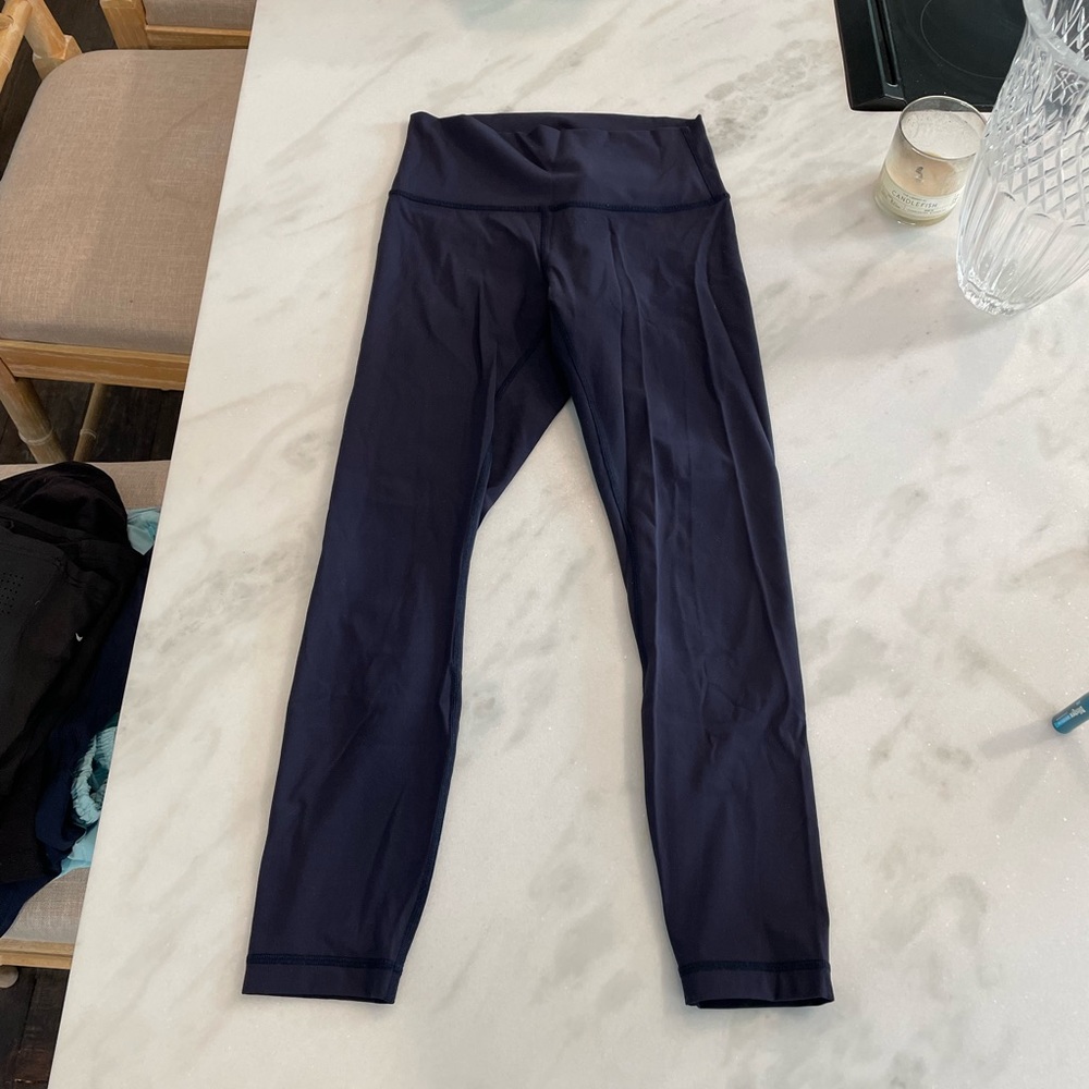 Navy Lulu Lemon Wonder Under Leggings